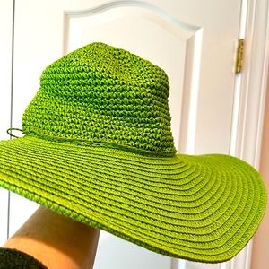 Cute straw green hat , from Capelli